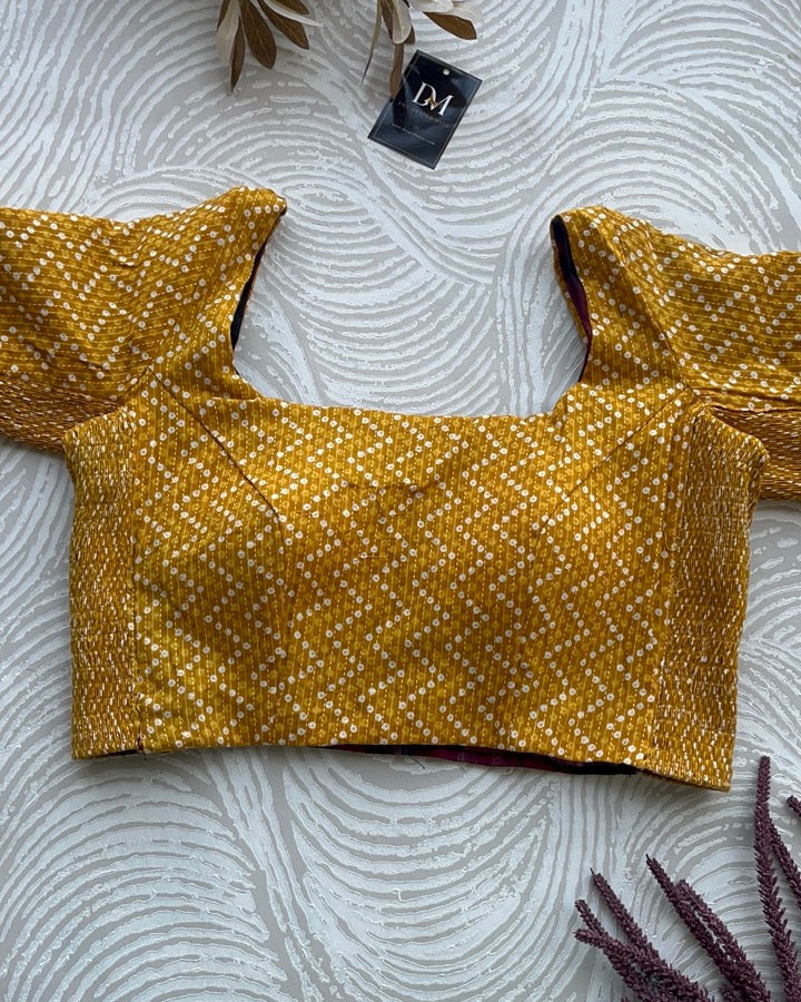The Dual Muse with Sleeves - Black, Maroon & Mustard