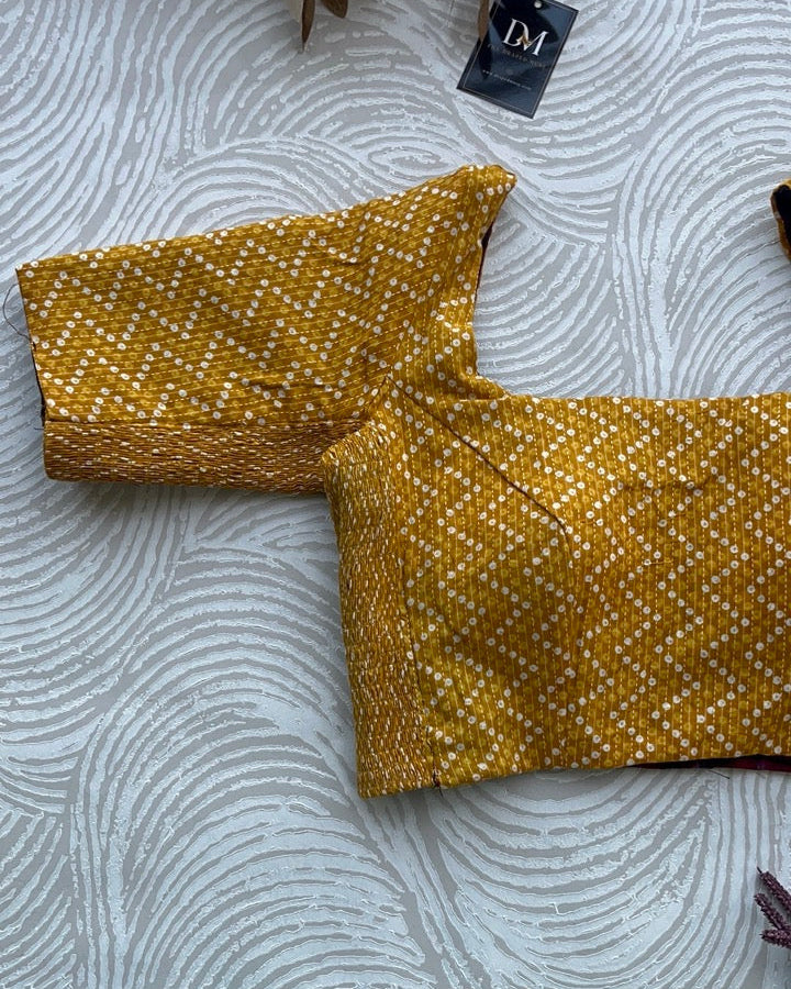 The Dual Muse with Sleeves - Black, Maroon & Mustard