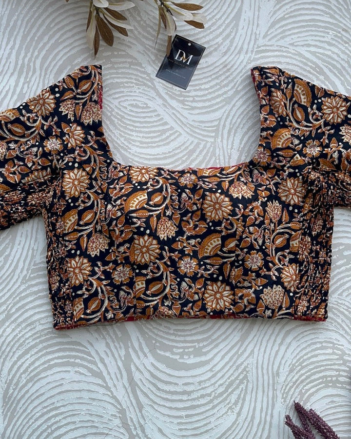 The Dual Muse with Sleeves - Floral Black & Floral Red