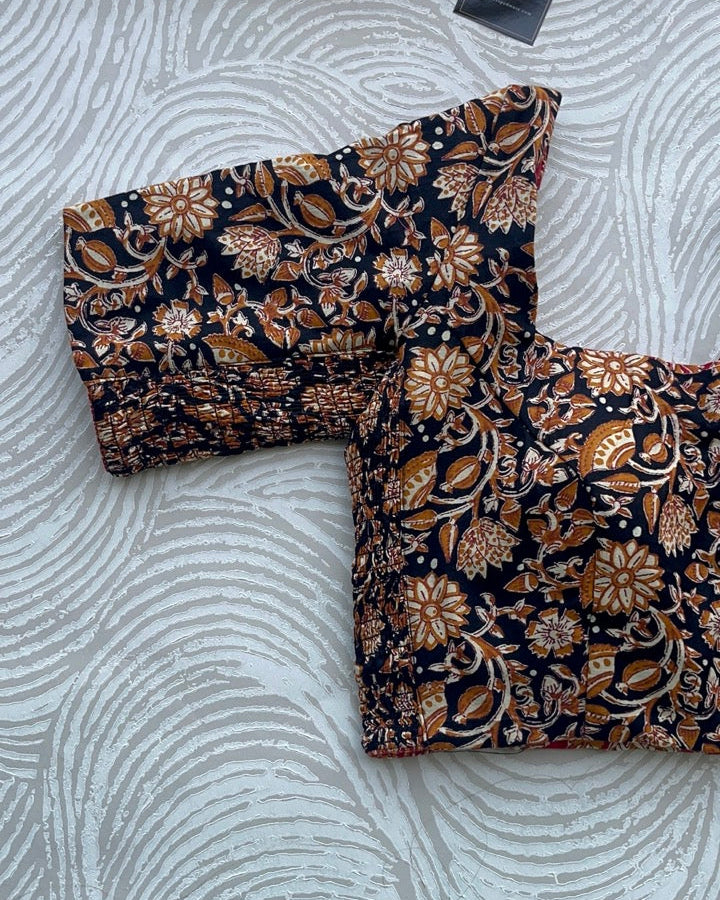 The Dual Muse with Sleeves - Floral Black & Floral Red