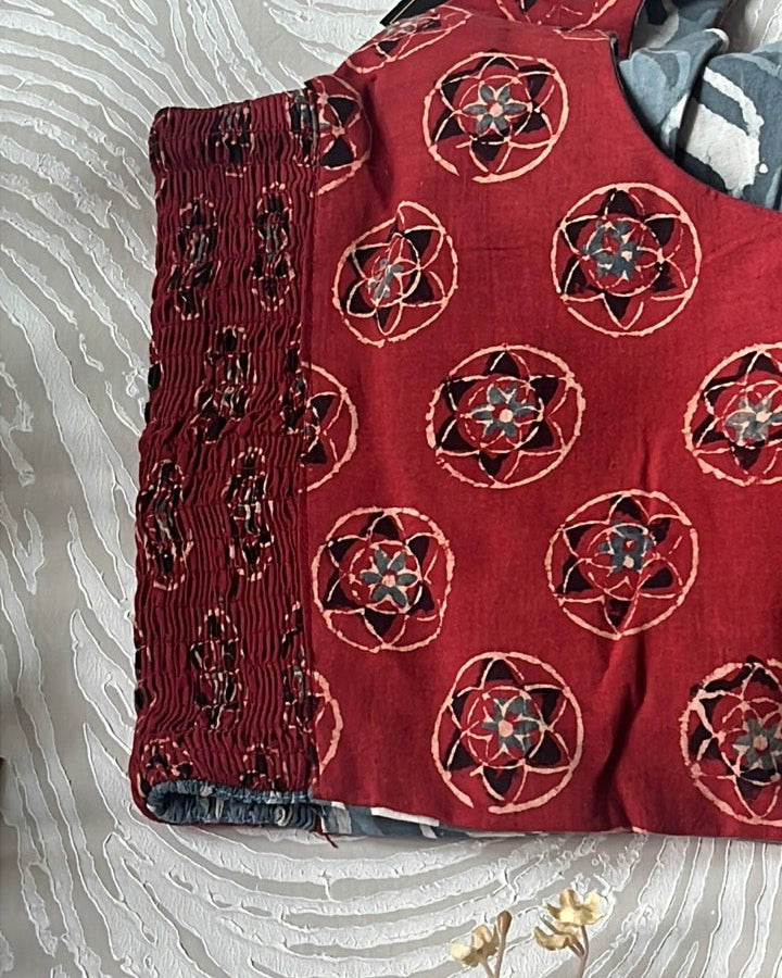 The Dual Muse Reversible Cotton Stretchable Blouse - Red & Grey